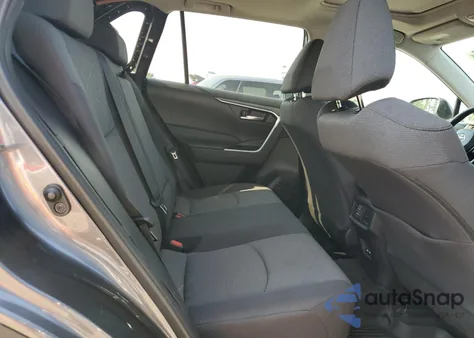 2021 Toyota Rav4 Xle z USA, uszkodzony, nr VIN 2T3P1RFV8MC202347